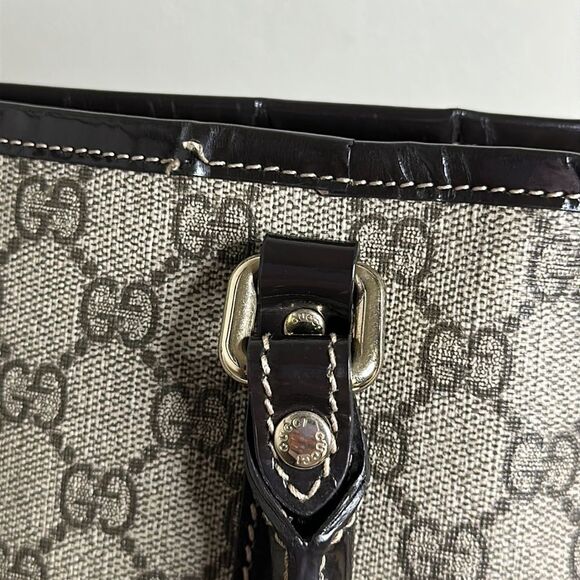 💯Authentic Gucci Tote Magnetic Closure 🍀 - Picture 14 of 17